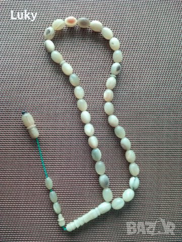 Продавам  броеницa(кафявата,крайната в дясно и жълтата до нея са продадени)., снимка 2 - Арт сувенири - 40456906