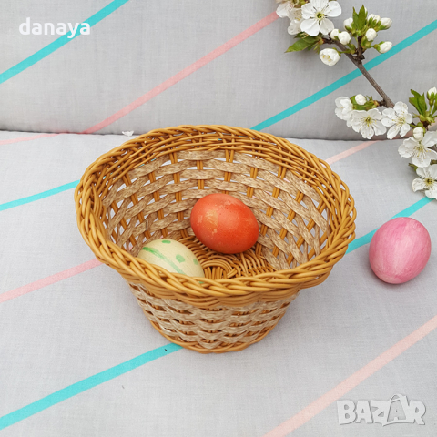 2820 PVC плетен панер за великденски яйца с цветна основа