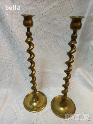 2 високи интересни бронзови свещника с височина 35 см.Цена 90 лв, снимка 5 - Антикварни и старинни предмети - 52503347