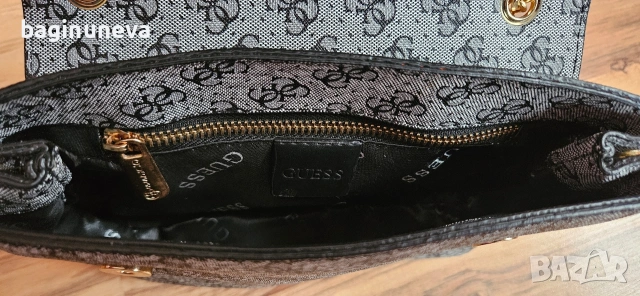 Нова Дамска сива чанта на Guess, снимка 5 - Чанти - 53598554