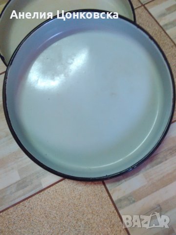 Масивни емайлирани бълг.тави, снимка 1
