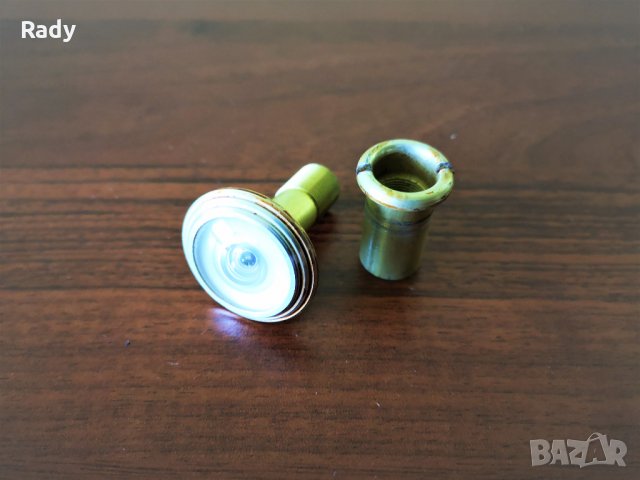 Шпионка за входна врата от месинг