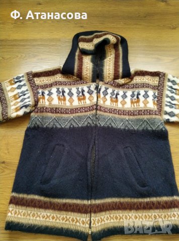 Супер топла и мекичка жилетка с качулка от Еквадор, размер 128-134, снимка 4 - Детски пуловери и жилетки - 43560888