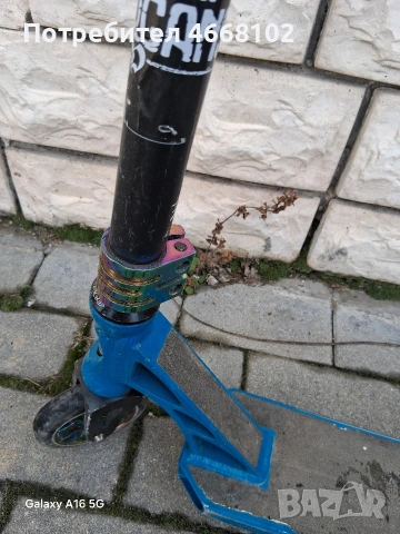 Употребявана тротинетка Slamm, снимка 9 - Скейтборд, ховърборд, уейвборд - 53442492