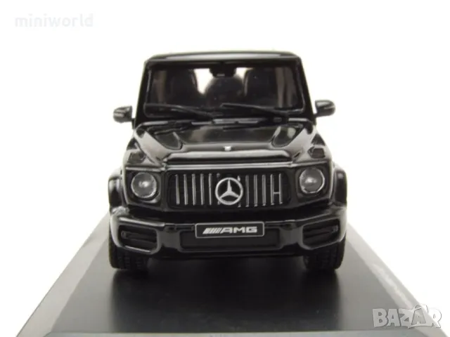 Mercedes-Benz G63 AMG 2022 - мащаб 1:43 на Solido моделът е нов в PVC дисплей-кейс, снимка 5 - Колекции - 45793799