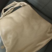 Дамска чанта на Emporio Armani, снимка 2 - Чанти - 39849648