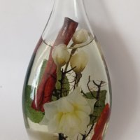 Декорация от цветя в бутилка, снимка 1 - Декорация за дома - 43790474