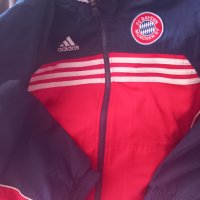 Черен петък Спортен сак,яке,тениска,шал FC BAYERN , снимка 3 - Сакове - 38115767