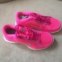 Нови оригинални маратонки Nike, снимка 2 - Маратонки - 28753931