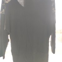 Черна блуза с ефекти, снимка 1 - Тениски - 43999056