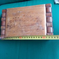 Стара дървена кутия, снимка 2 - Антикварни и старинни предмети - 32974884