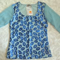 MORGAN - чисто нова блузка с целувки, снимка 1 - Детски Блузи и туники - 23349668