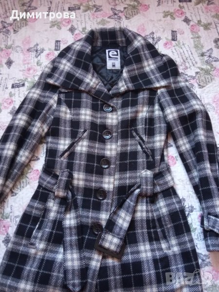 Карирано палто М размер, снимка 1