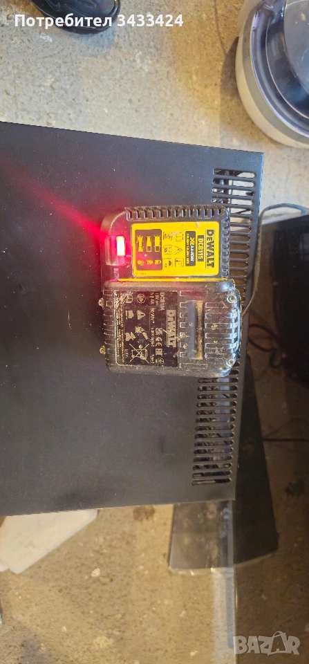 Батерия и зарядно Dewalt, снимка 1
