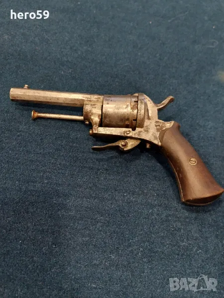 Стар револвер от 19век-марка лефоше.револвер, пищов,ятаган,щик,сабя., снимка 1