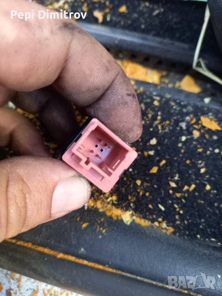 Бутон отключване капачка резервоар 96530658 XT citroen c4 Grand picasso , снимка 1