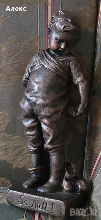 Старинна авторска керамика–голяма фигура Гаврош, 29см, снимка 1