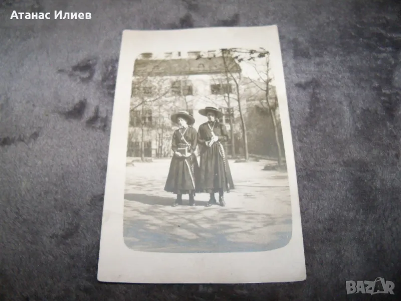 Стара пощенска картичка снимка на ученички в монашески пансион, снимка 1