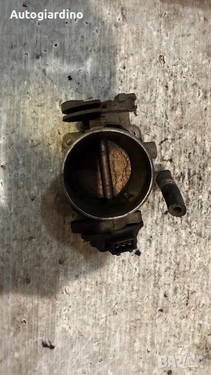 Дроселова Клапа за VW Golf 3 - 037061BN / 097907385, снимка 1