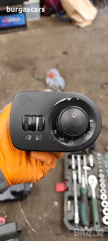 Ключ фарове 1P1 941 431 B Seat Leon - 50лв, снимка 1