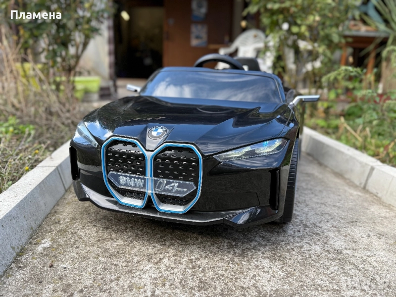 Детска акумолаторна електрическа кола BMW I4, снимка 1