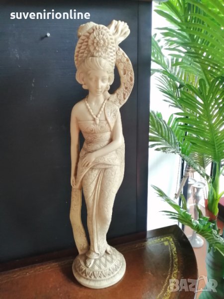 Голяма женска фигура от алабастър, внос от Италия , снимка 1