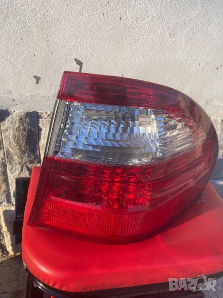 Задна светлина десен стоп за мерцедес е класа комби w211, снимка 1