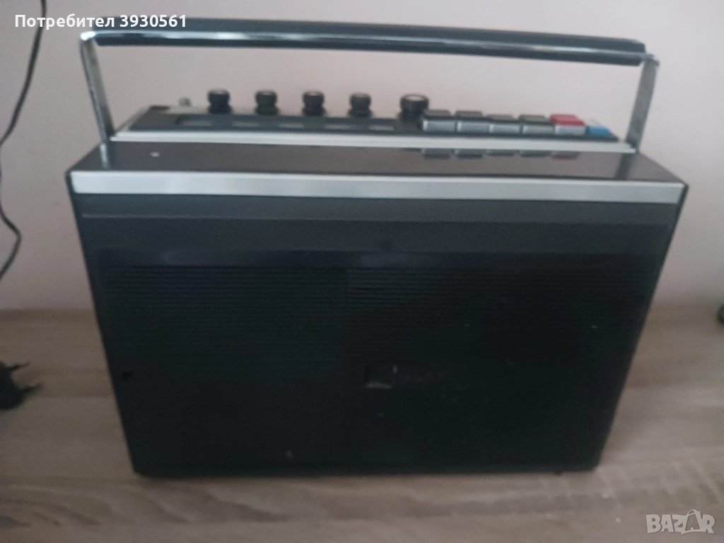 Vintage  радиокасетофон   sanyo M-4430F за ремонт, снимка 1