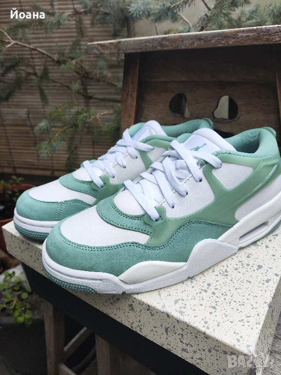 Nike Air Jordan 4 RM, снимка 1
