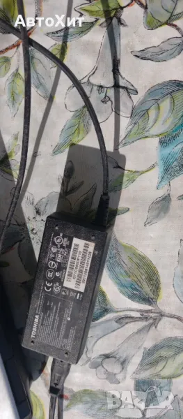 Зарядно за лаптоп Toshiba , снимка 1