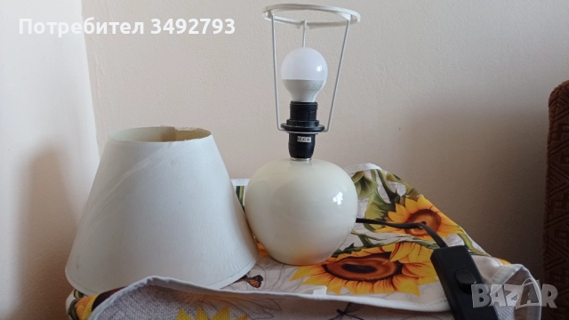Лампи с абажур, снимка 4 - Настолни лампи - 51776542