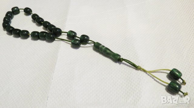 Нефрит, Стара нефритена броеница за ценители и колекционери .