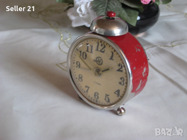 Старинен будилник Рухла Ruhla - работещ - антика от времето на ГДР