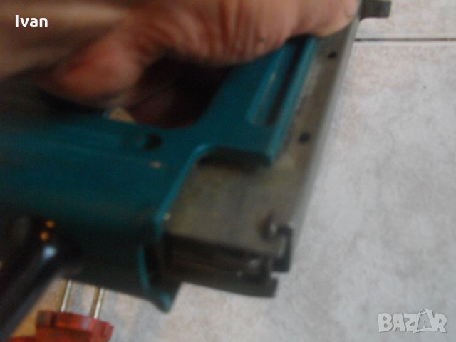 16-30 мм-Голям Такер-Дърводелски-Англия--Електрически-Комбиниран-Отличен-Black Decker, снимка 8 - Други инструменти - 33485638