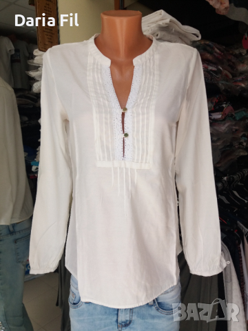 Красива бяла риза/блуза с дантела и копченца на бюста, снимка 1 - Ризи - 36562446