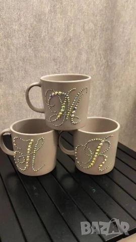 чаша инкрустирана с камъчета 