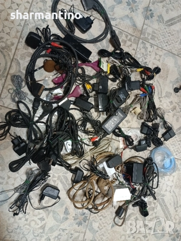 Лот 48 бр. адаптери и кабели - 35 лв