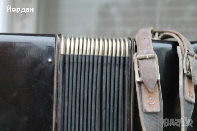 Немски акордеон ''Weltmaister'' 40 баса, снимка 4 - Акордеони - 47957261