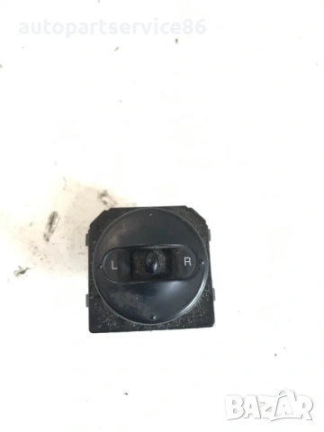 Бутон за управление на външните огледала за KIA Carens 2002–2006 2.0 CRDi, снимка 2 - Части - 53167153