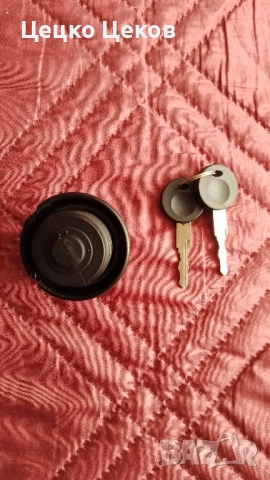 Капачка за резервоар, снимка 3 - Части - 51943722