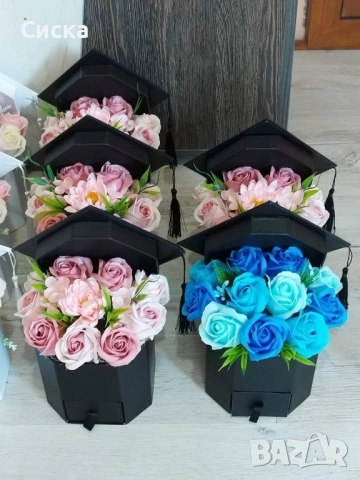 Тематични букети със 11 броя сапунени цветя от пластечен сапун за абитуриенти💃🏼 или абсолвенти, снимка 15 - Подаръци за жени - 49792923