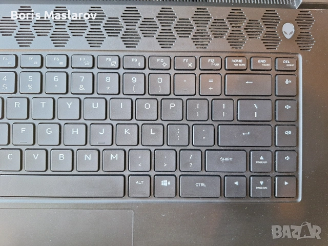 Alienware m15 R7 Gaming, снимка 9 - Лаптопи за игри - 53575881