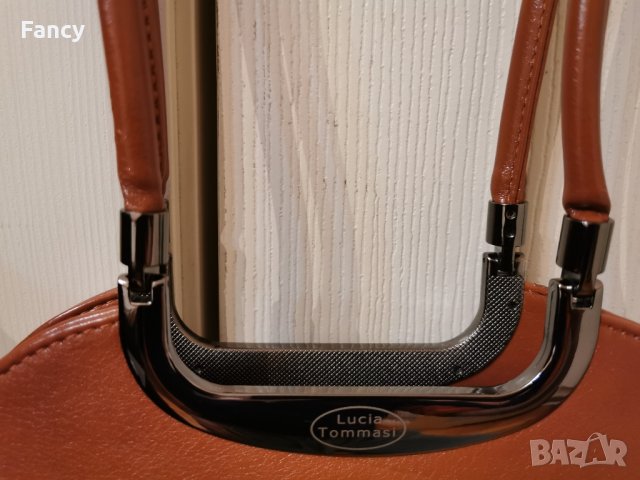 Страхотна дамска чанта Lucia Tommasi, снимка 4 - Чанти - 43256051