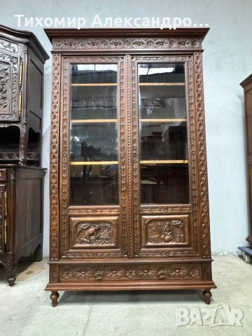 Уникална дъбова витрина, снимка 2 - Секции и витрини - 52717580