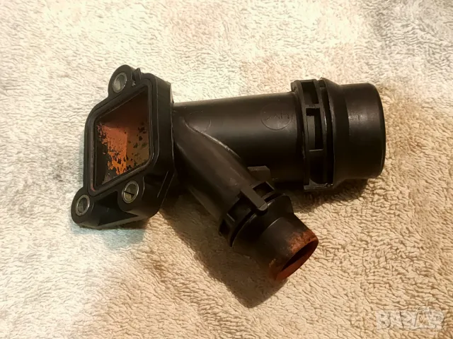 Фланец, конектор, термостатно тяло за BMW E81 E87 E90 E91 E60 E61 - 2.0d, снимка 3 - Части - 49032433