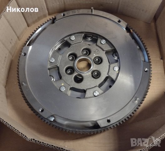 Комплект съединител LUK 600 0013 00 с демпфер за TDi VW Sharan-SEAT Alhambra-Ford Galaxy и др.