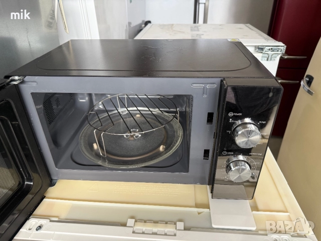 Черна микровълнова печка с грил , снимка 5 - Микровълнови - 52972596