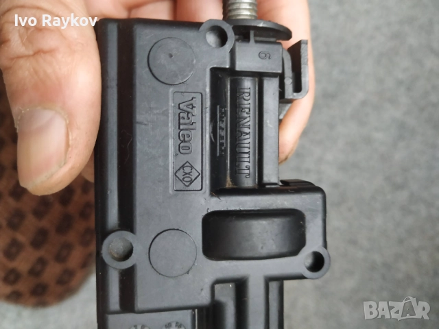 Машинка централно заключване резервоар , 8200305732B , Nissan ,Renault , снимка 7 - Части - 52561847