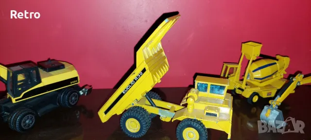 Мащабни модели на строителна техника, снимка 9 - Коли, камиони, мотори, писти - 49254352