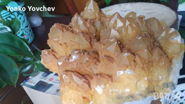 Промо цена последна бройка Планински кристал(друза Цитрин с пирит ,кварц), снимка 4 - Колекции - 40308416